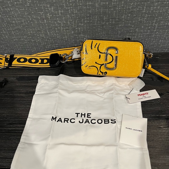 NWT Marc Jacobs Snapshot Peanuts Americana Crossbody Bag Woodstock Yellow - Picture 4 of 8